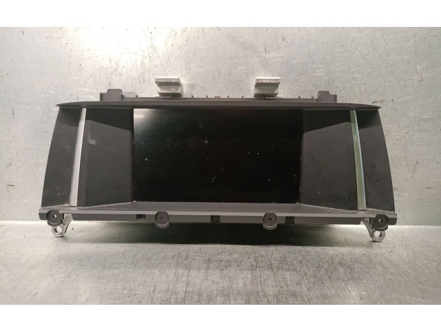 Дисплей       BMW X4 F26