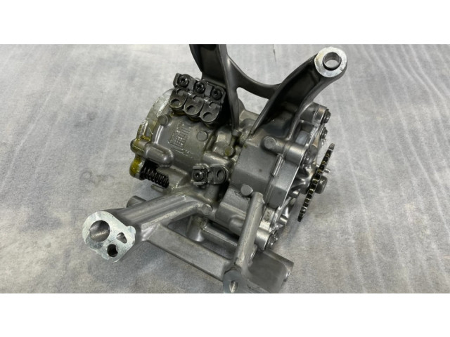 Масляный насос 2672858 BMW 2 F46 1.5