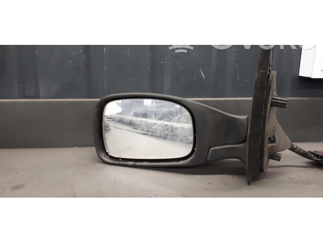Zpětné zrcátko Peugeot 106 2000