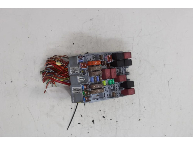 Блок предохранителей    Jeep Renegade    