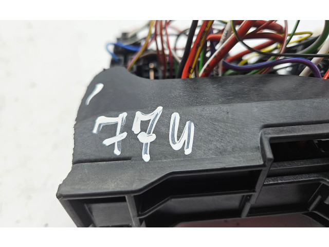 Pojistková skříňka Volkswagen Tiguan 2020