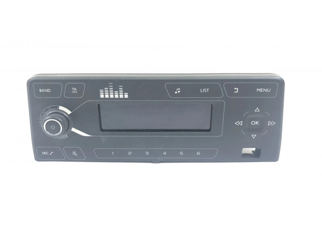 Радио/ проигрыватель CD/DVD / навигация