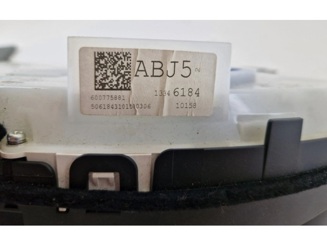 Панель приборов 13346184 Opel Meriva B