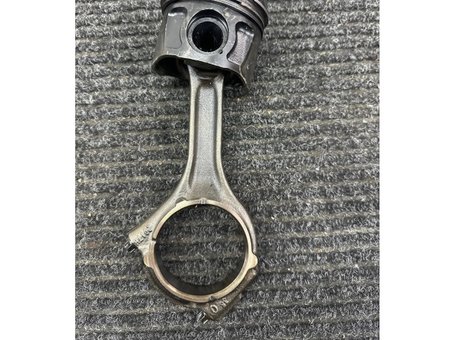 Поршень с шатуном Jeep Grand Cherokee