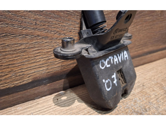 Замок багажника 1Z5827501C, BN3CZ Skoda Octavia Mk2 (1Z) 2004 - 2013 года