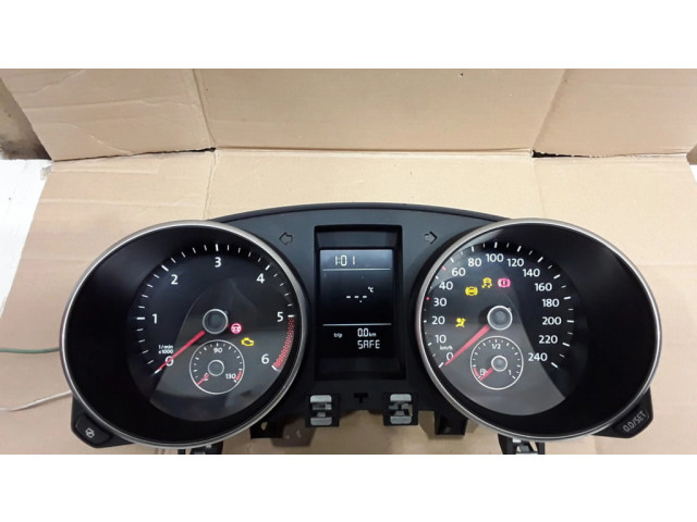 Панель приборов 5K0920860G Volkswagen Golf VI