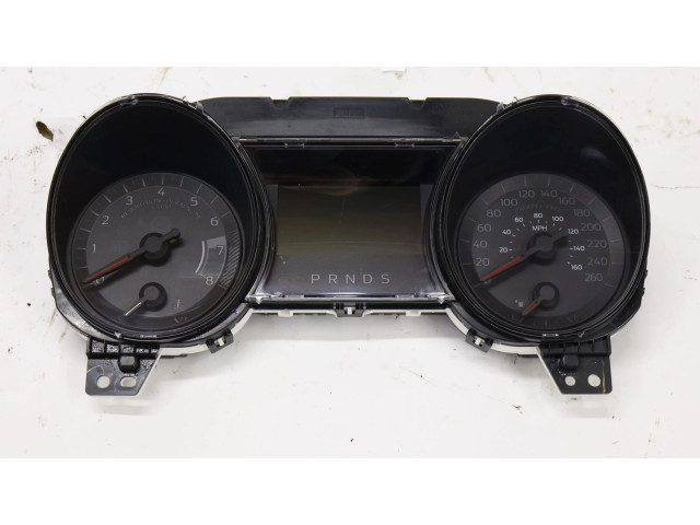 Přístrojová deska Ford Mustang VI 2015 FR33-10849-RG