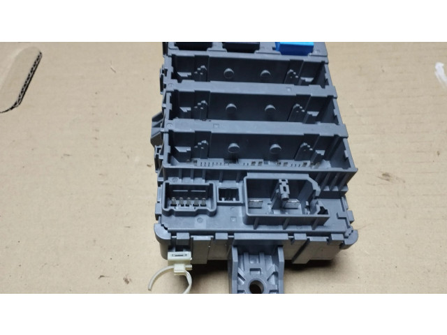 Блок предохранителей T2FA001 Honda Accord