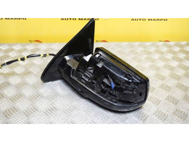 Зеркало электрическое GMC Yukon - года