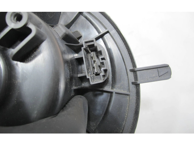 Вентилятор печки 1K1819015F Volkswagen Caddy