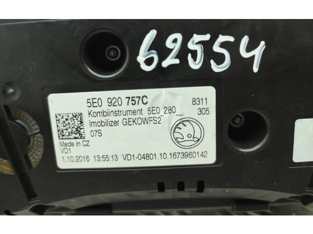 Панель приборов 5E0920757C   Skoda Octavia Mk3 (5E)       