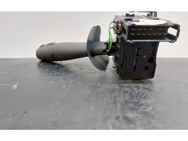 Включатель скорости стеклоочистителей 8200856009 Renault Twingo II