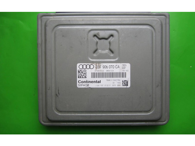 Блок управления двигателем Блок управления 03F906070CA, 5WP44795   Audi A1