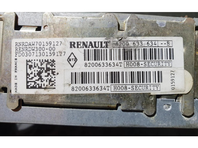 Pojistková skříňka Радио/ проигрыватель / навигация 8200633634T Renault Kangoo I