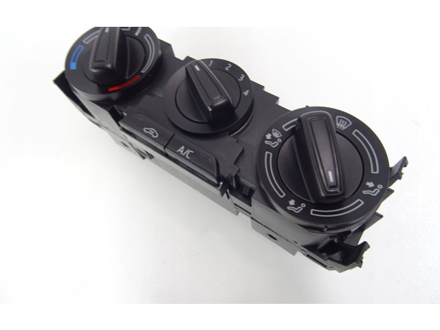 Блок управления климат-контролем 6C0820045C Skoda Fabia Mk3 (NJ)