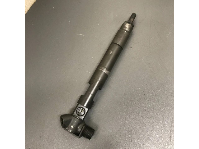 Vstřikovač A6510704987, 28342997 Mercedes-Benz E W212 pro naftový motor 2.1 . .