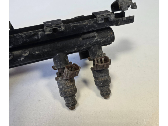 Топливная рампа 047133319, 047133321 Skoda Fabia Mk1 (6Y)