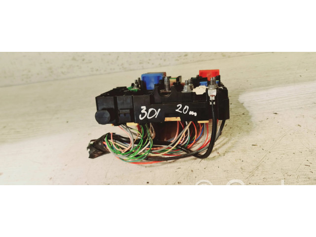 Pojistková skříňka 9804848580 Peugeot 301 2020