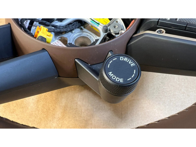 Volant Porsche 911 992 2022