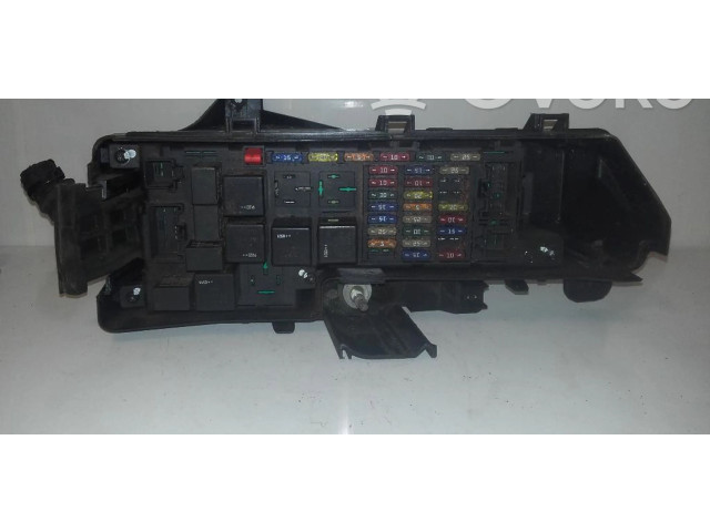 Блок предохранителей  8678449, 518827001   Volvo XC90    