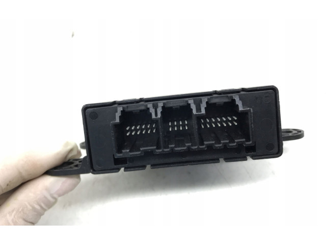 Блок управления 1014386   Tesla Model S