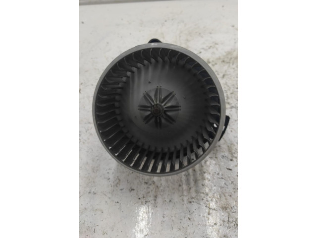 Вентилятор печки Mitsubishi Pajero