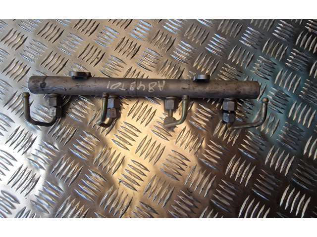 Vstřikovací lišta 057130089G Audi A8 S8 D3 4E BVN