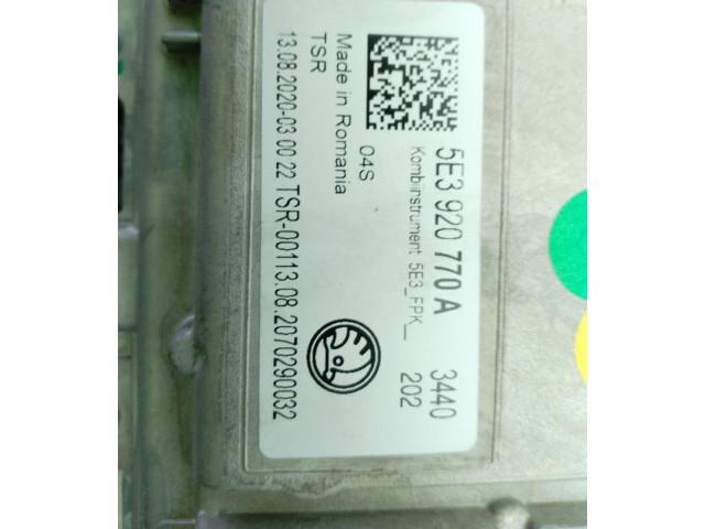 Панель приборов 5E3920770A Skoda Octavia Mk4