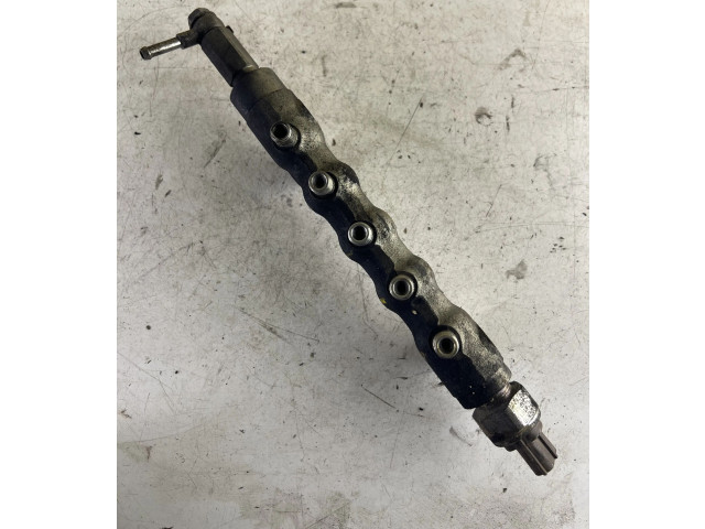 Vstřikovací lišta Subaru Outback