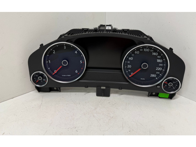 Přístrojová deska Volkswagen Touareg II 2014 7P6920882T