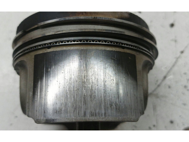  Поршень с шатуном  20V  Audi A3 S3 8L  