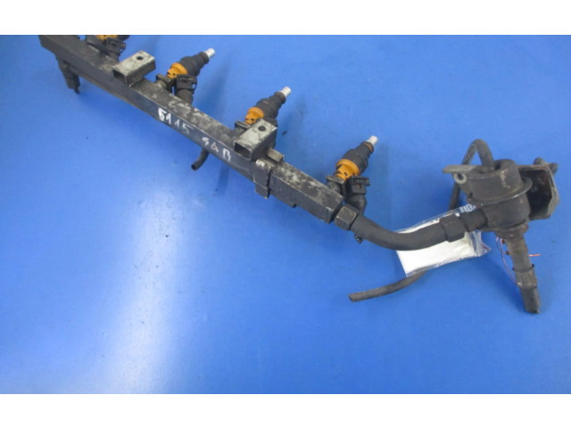 Vstřikovací lišta Saab 9000 CD ---