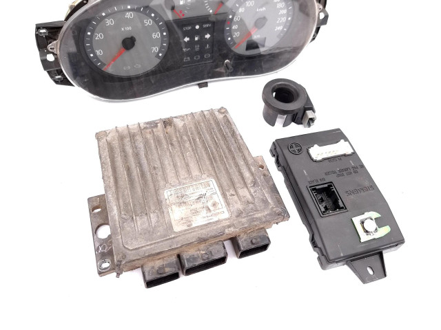 Комплект блоков управления 8200334540, 8200412768   Renault Clio II