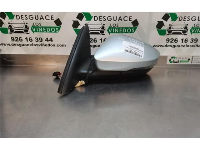 Зеркало электрическое Skoda Octavia Mk3 (5E) 2013 - 2019 года