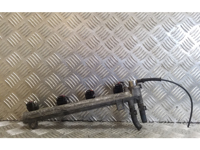 Топливная рампа 036133319 Volkswagen Golf IV