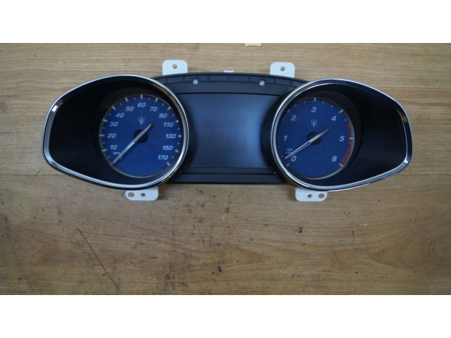 Přístrojová deska Maserati Quattroporte 2015 670030598