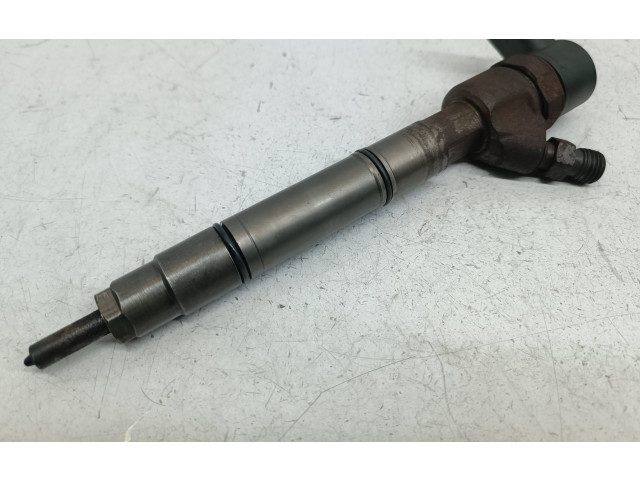 Vstřikovač 0445110223, 338002A120   KIA Cerato     