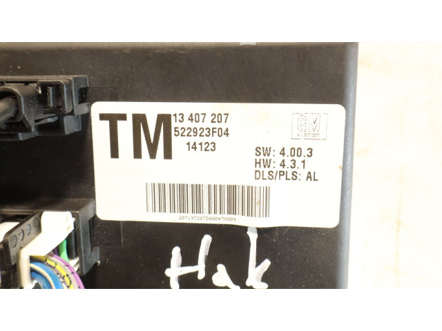 Блок предохранителей     Opel Insignia A    