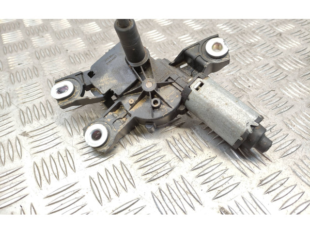 Двигатель стеклоочистителя заднего стекла