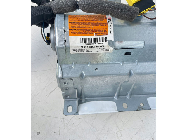 Подушка безопасности пассажира 8623351, 8623351   Volvo C30