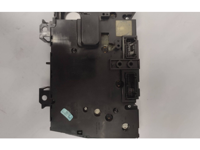 Блок управления климат-контролем 8691874 Volvo S60