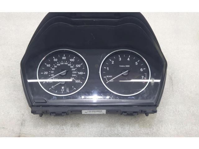 Přístrojová deska BMW 1 F20 F21 2015 17649411