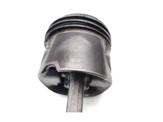 Поршень с шатуном D5244T4   Volvo XC90