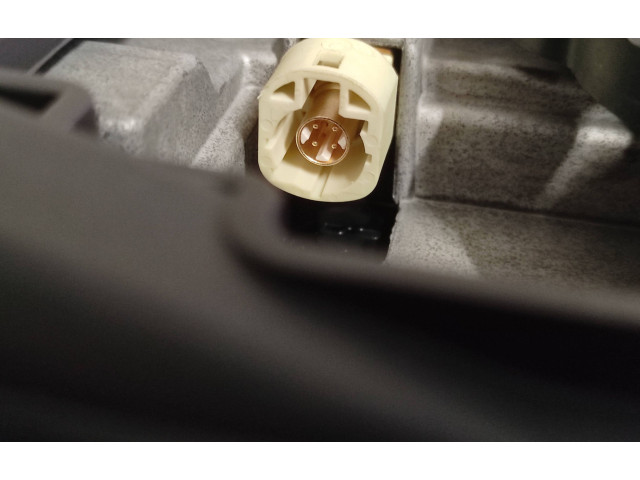 Дисплей Peugeot 2008 I