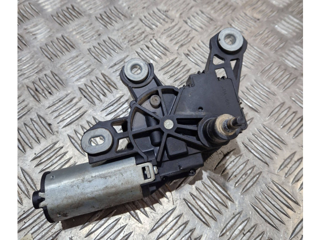 Двигатель стеклоочистителя заднего стекла    Volkswagen PASSAT B5