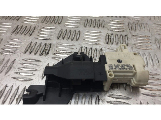 Degalų bako dangtelio spynos varikliukas