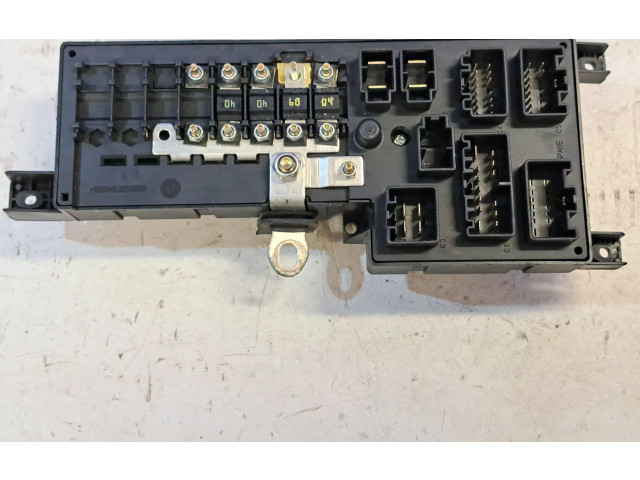 Pojistková skříňka 30728008, 518828108 Volvo XC90 2005