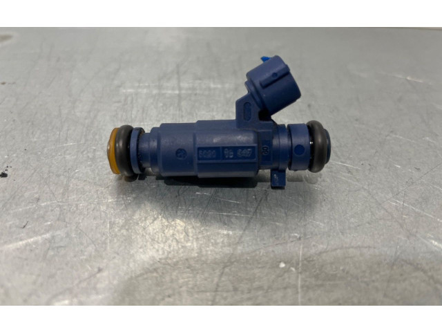 Vstřikovač 353102B000, 35310-2B000 KIA Venga G4FA