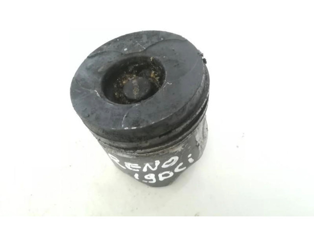 Píst Renault Megane II