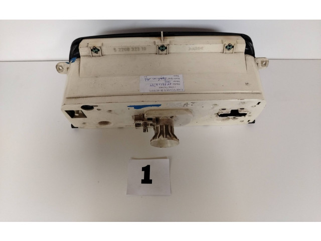 Панель приборов 5220032310   Volkswagen PASSAT B4       